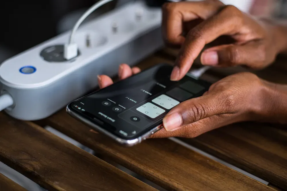 Aspectos que te influirán para dar de alta la luz con Endesa Factores que influyen en el coste del alta de luz con Iberdrola